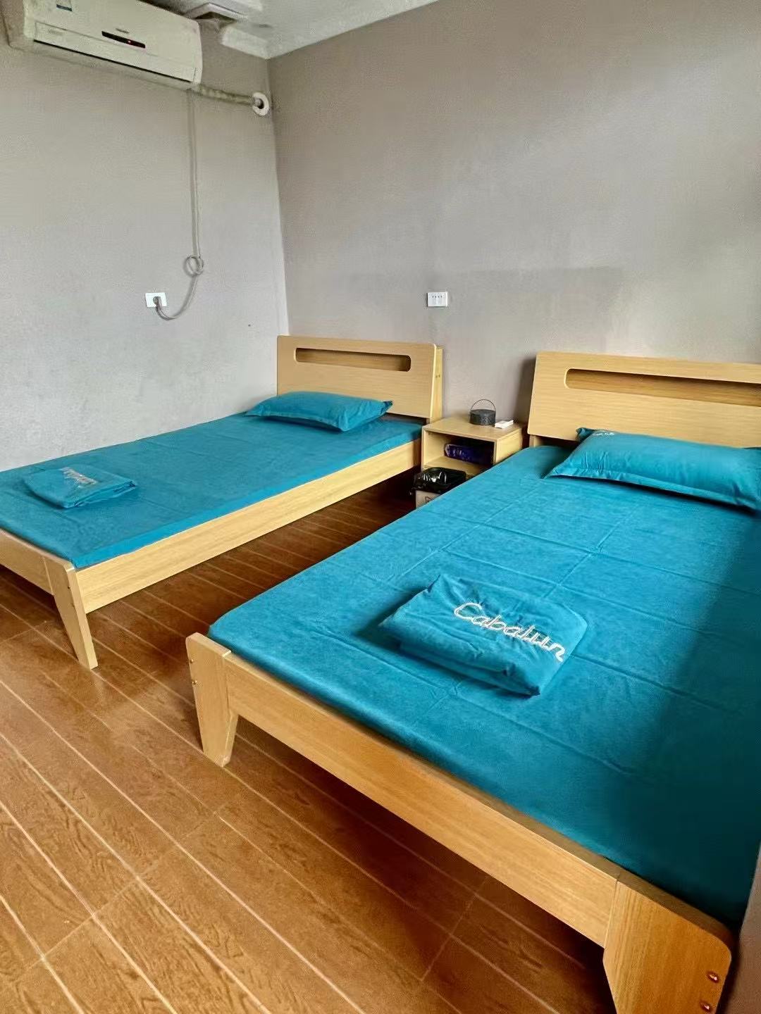 shaolin kungfu training clean and tidy rooms with shower and airconditioner